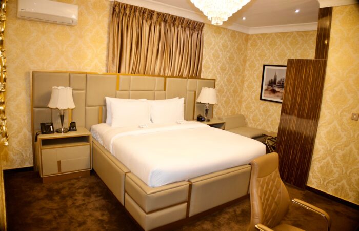 No 1 Hotel and Lounge Super Luxury Rooms Queen size bed