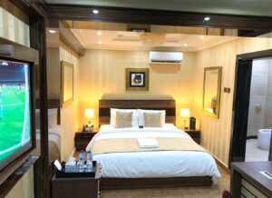 No 1 Hotel Super Luxury room