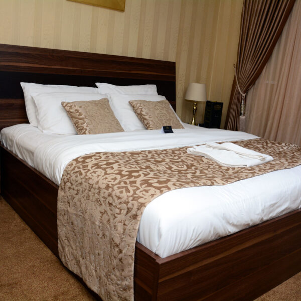 No 1 hotel luxury room bed